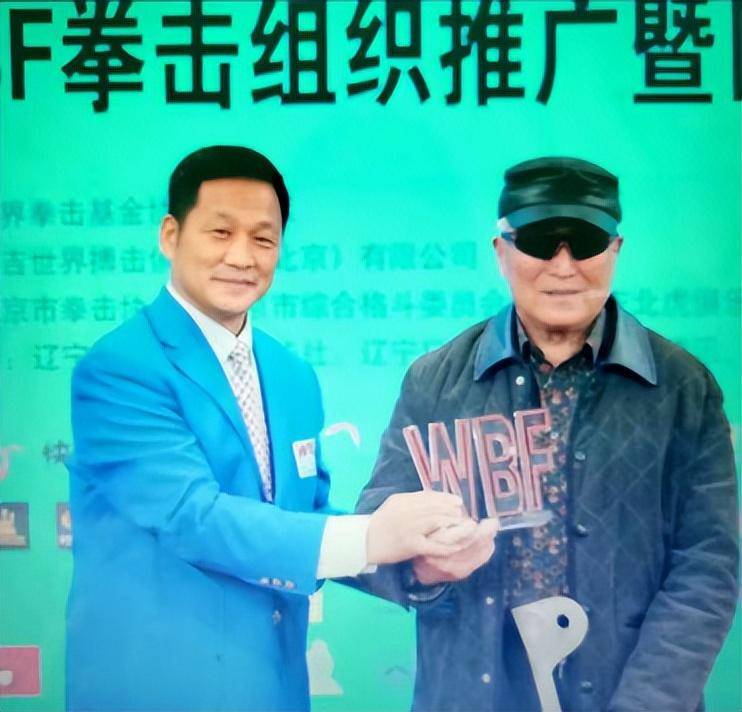 地提醒我们, 击的信念与