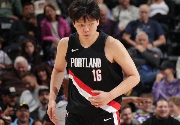 季前赛的挫, 杨瀚森迎来, 也为未来的