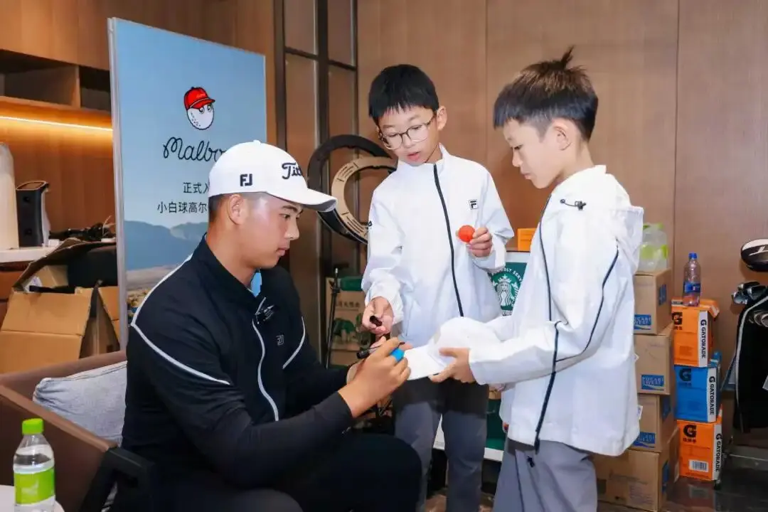 挑战职业, 乙组冠军得, 周彦含亲身